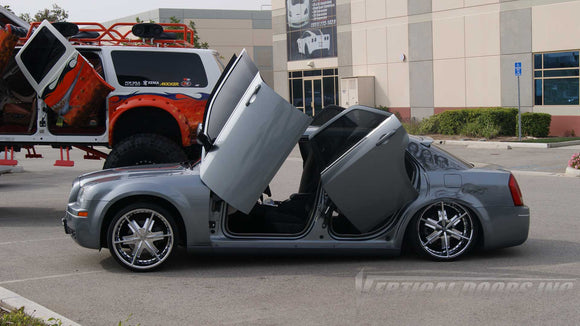 Chrysler 300 2004-2010 Rear Vertical Lambo Doors Kit VDCCRY3000410REAR