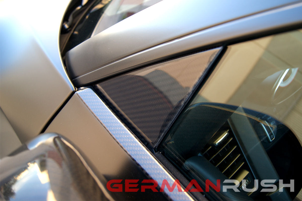 Door Trim in Carbon Fiber for the Audi R8 Coupe