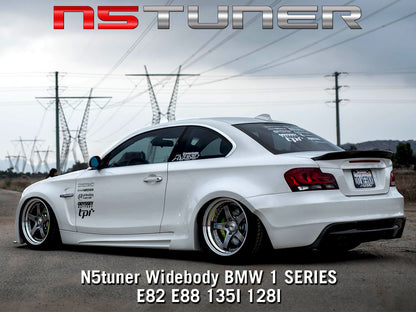 Front Fenders Wide style for the 1 Series E82 E88 135i 128i in Carbon Fiber and Fiberglass